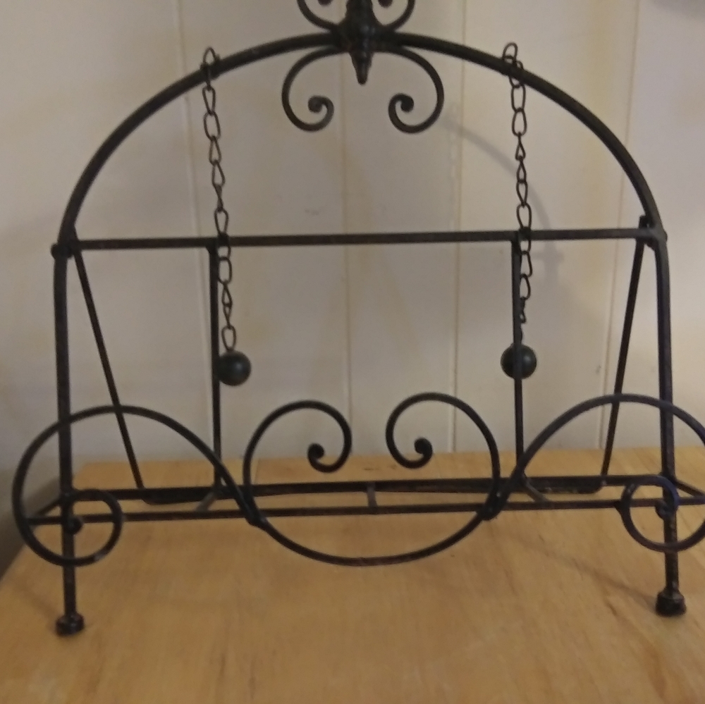 Mail holder - Picture 2 of 5